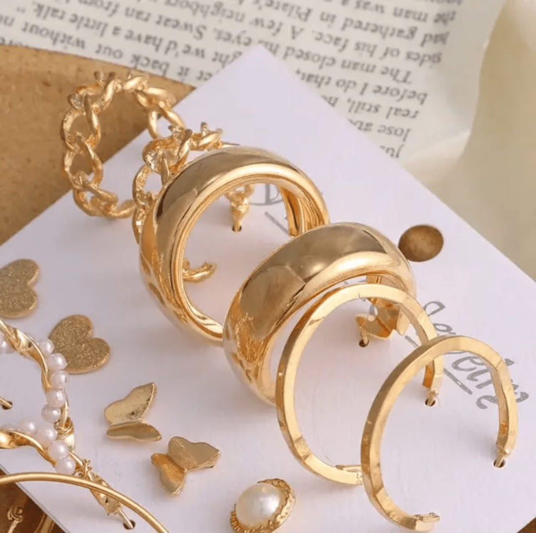 9 pairs of earrings