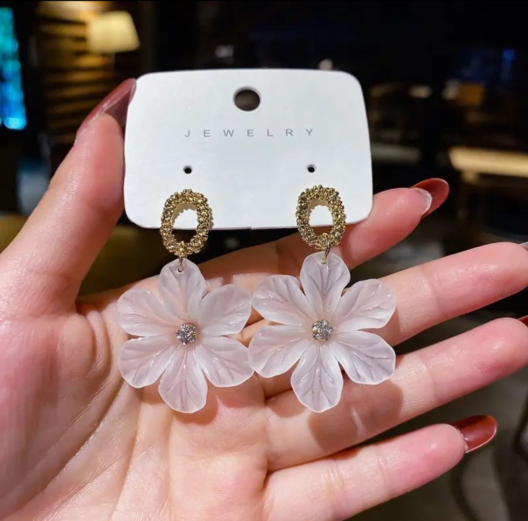 Beautiful White flower earrings