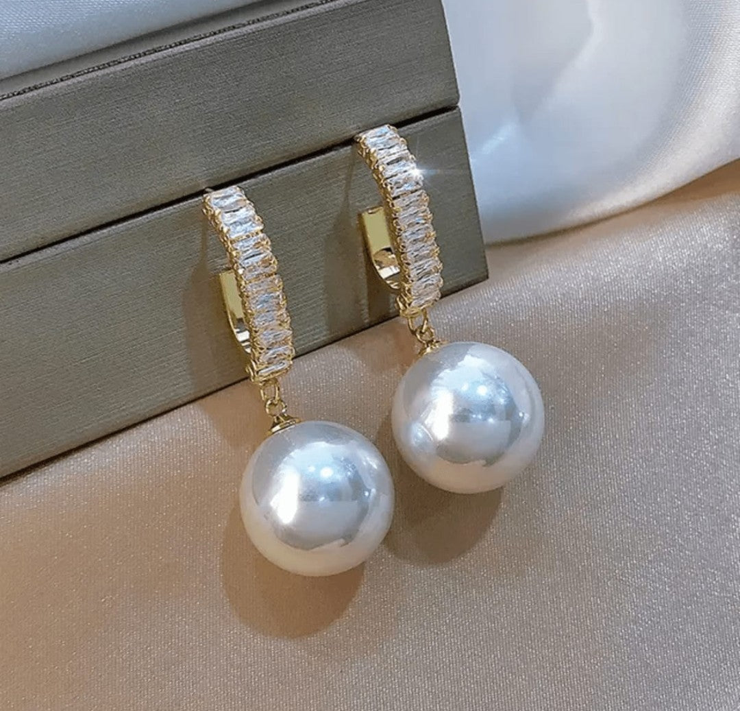 Big hanging pearl korean earring