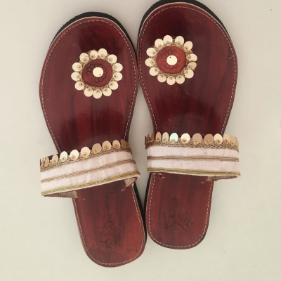 Hand crafted Kolhapuri footwear 8
