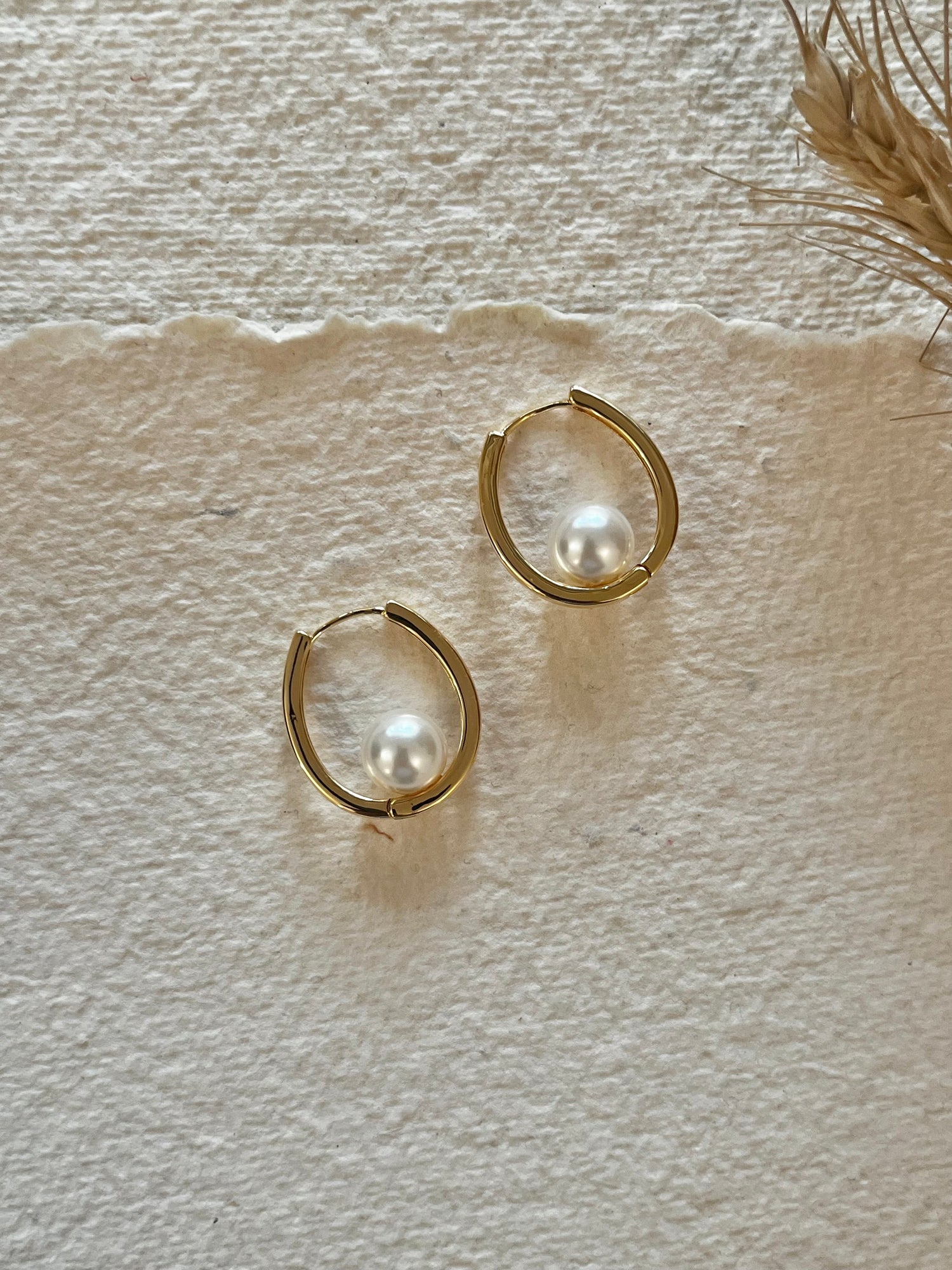 Lightweight Pearl Hoops
