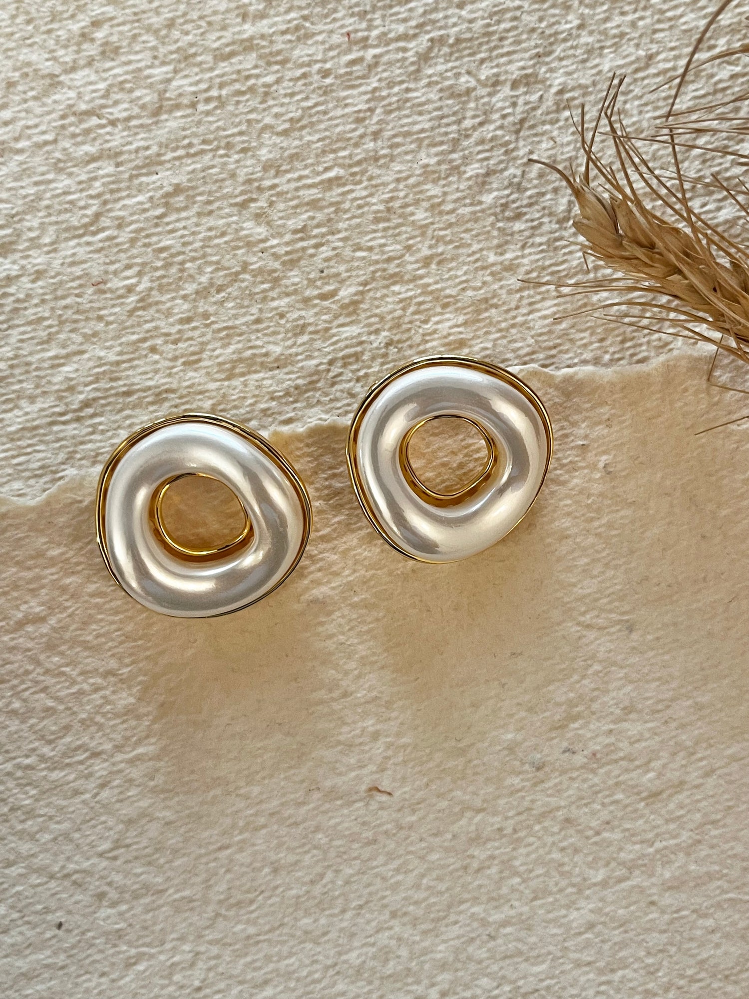 Chunky Pearl Hollow Studs