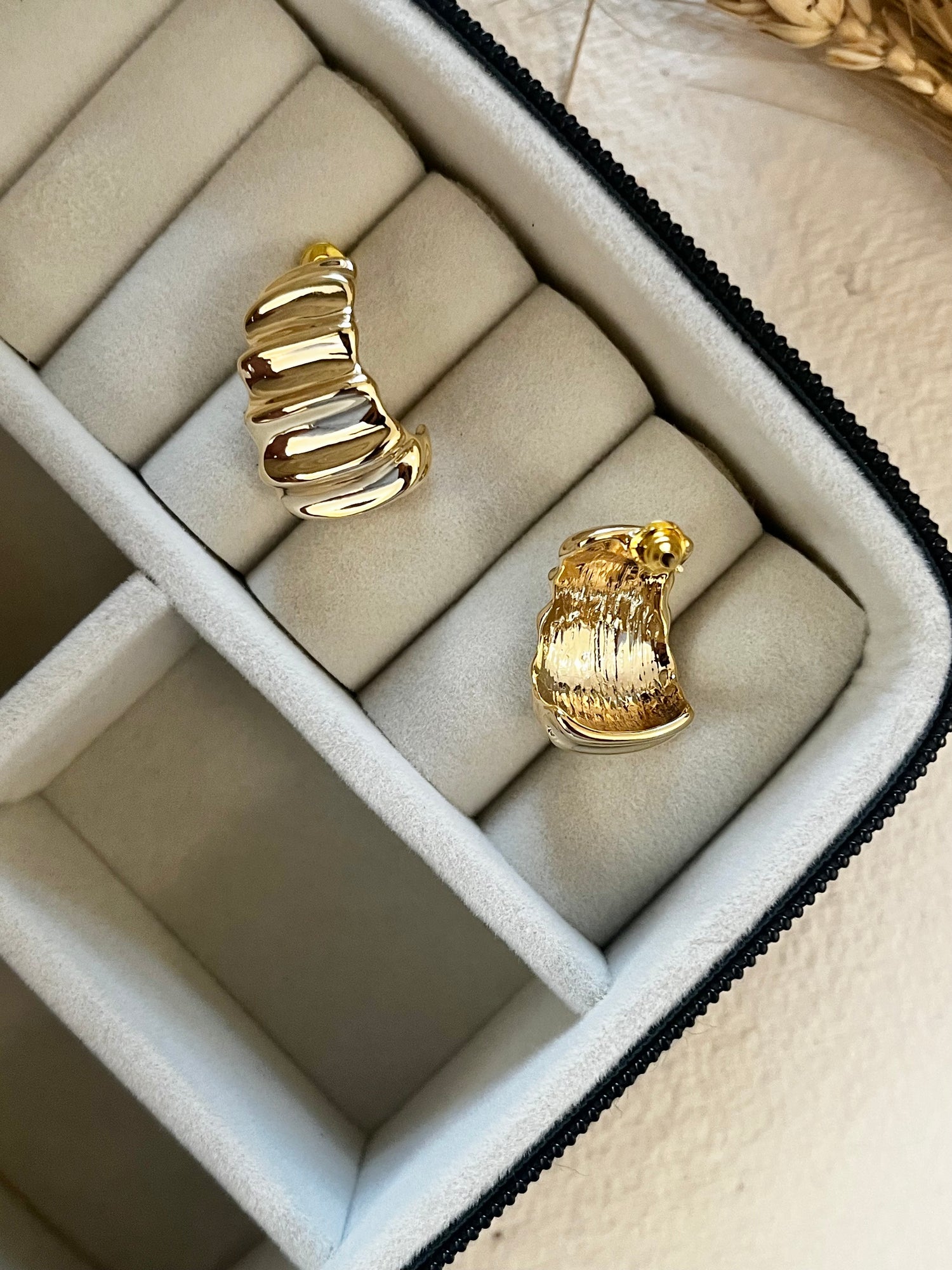 Textured C-Shape Earrings