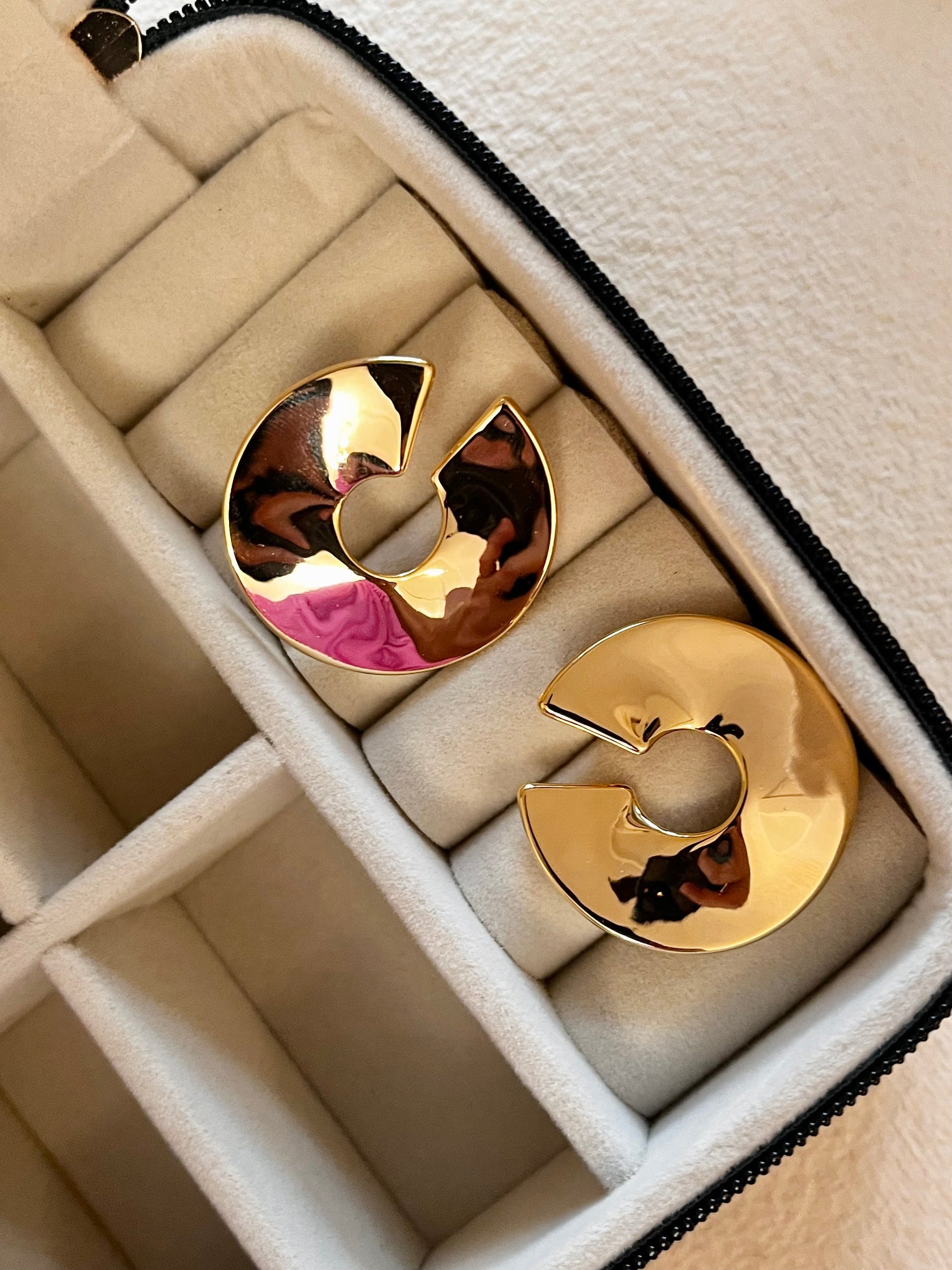 C-Shape Chunky Studs