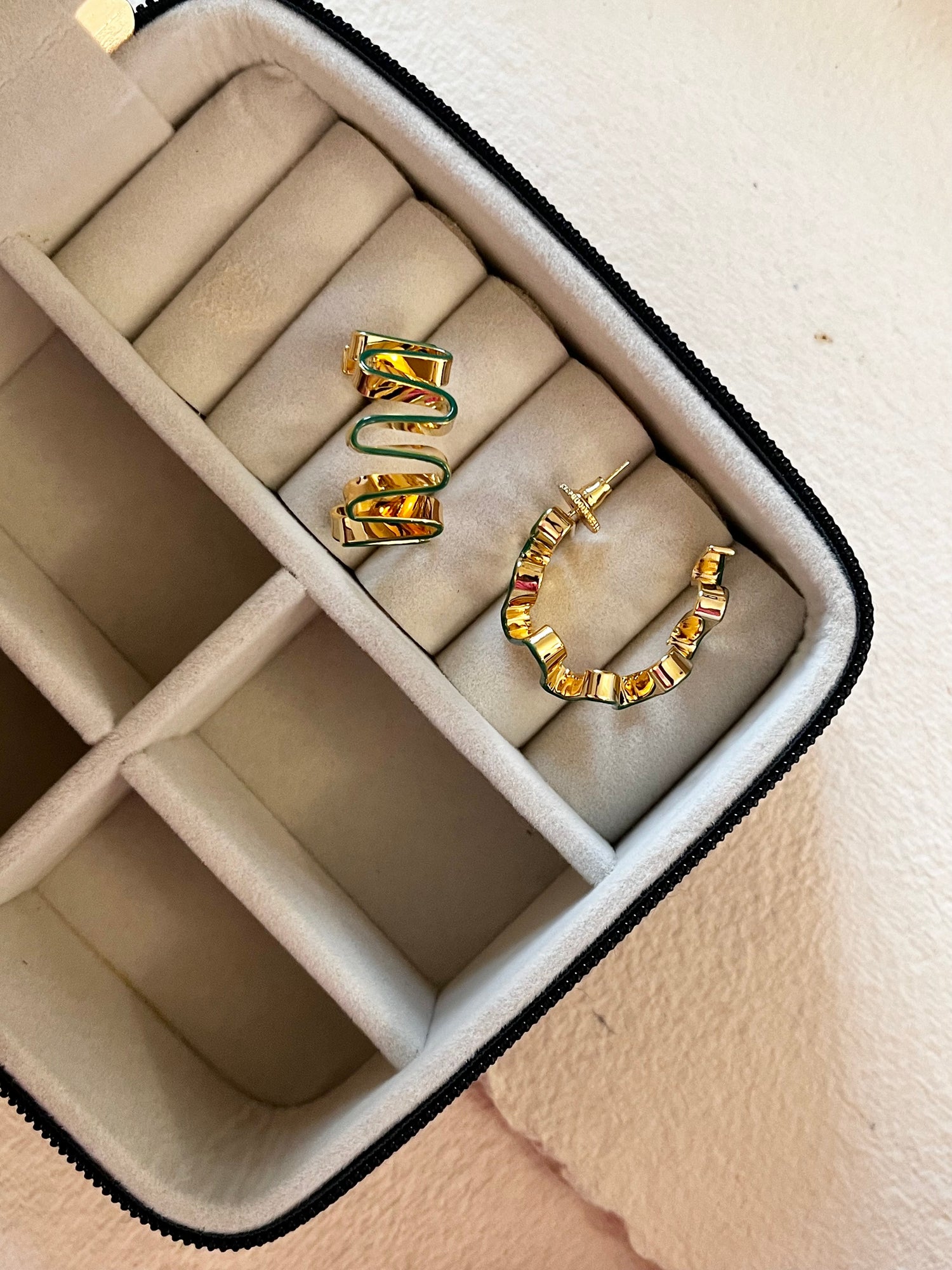 Green zigzag Earrings