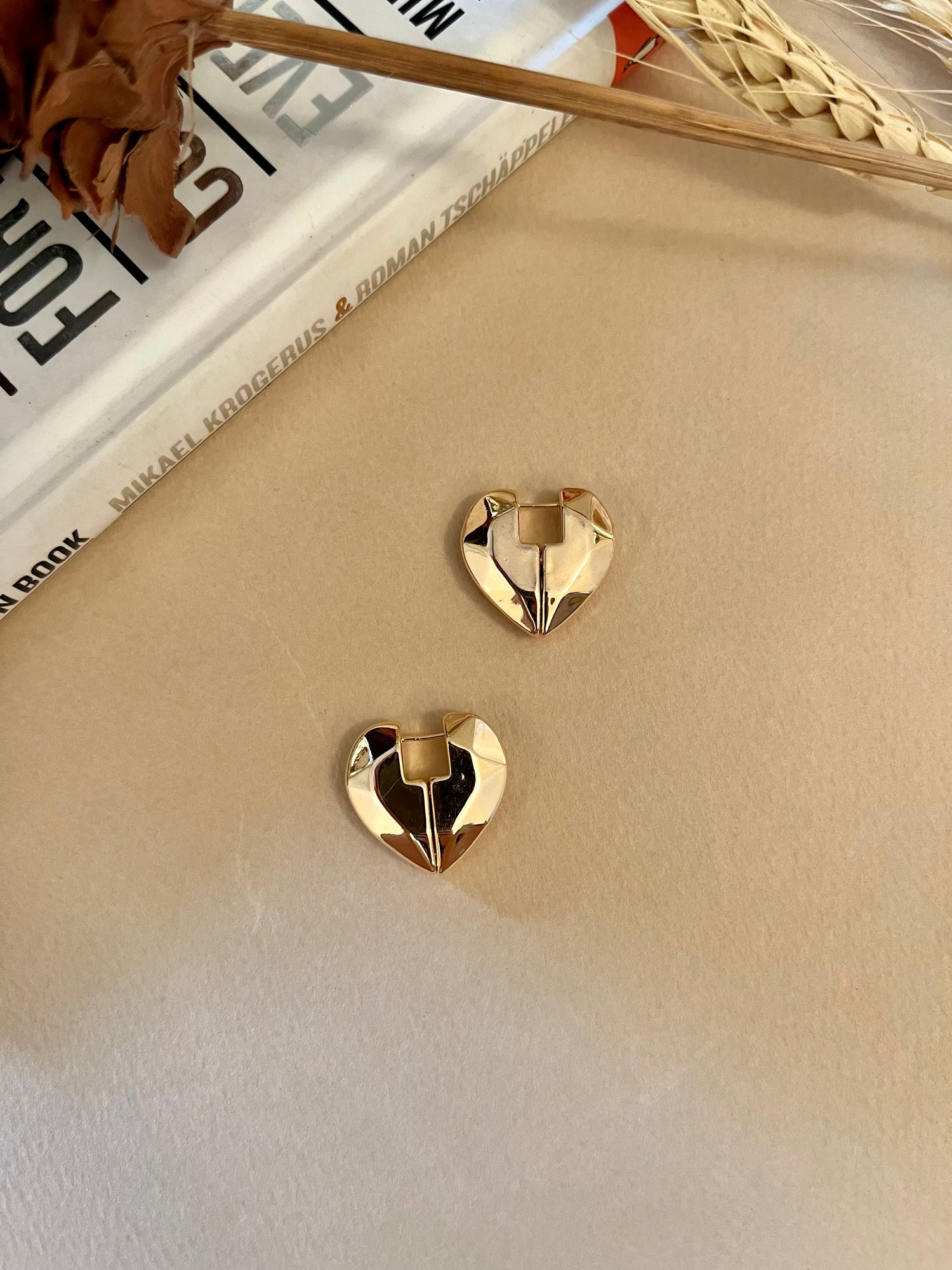 Magnetic Heart Hoops