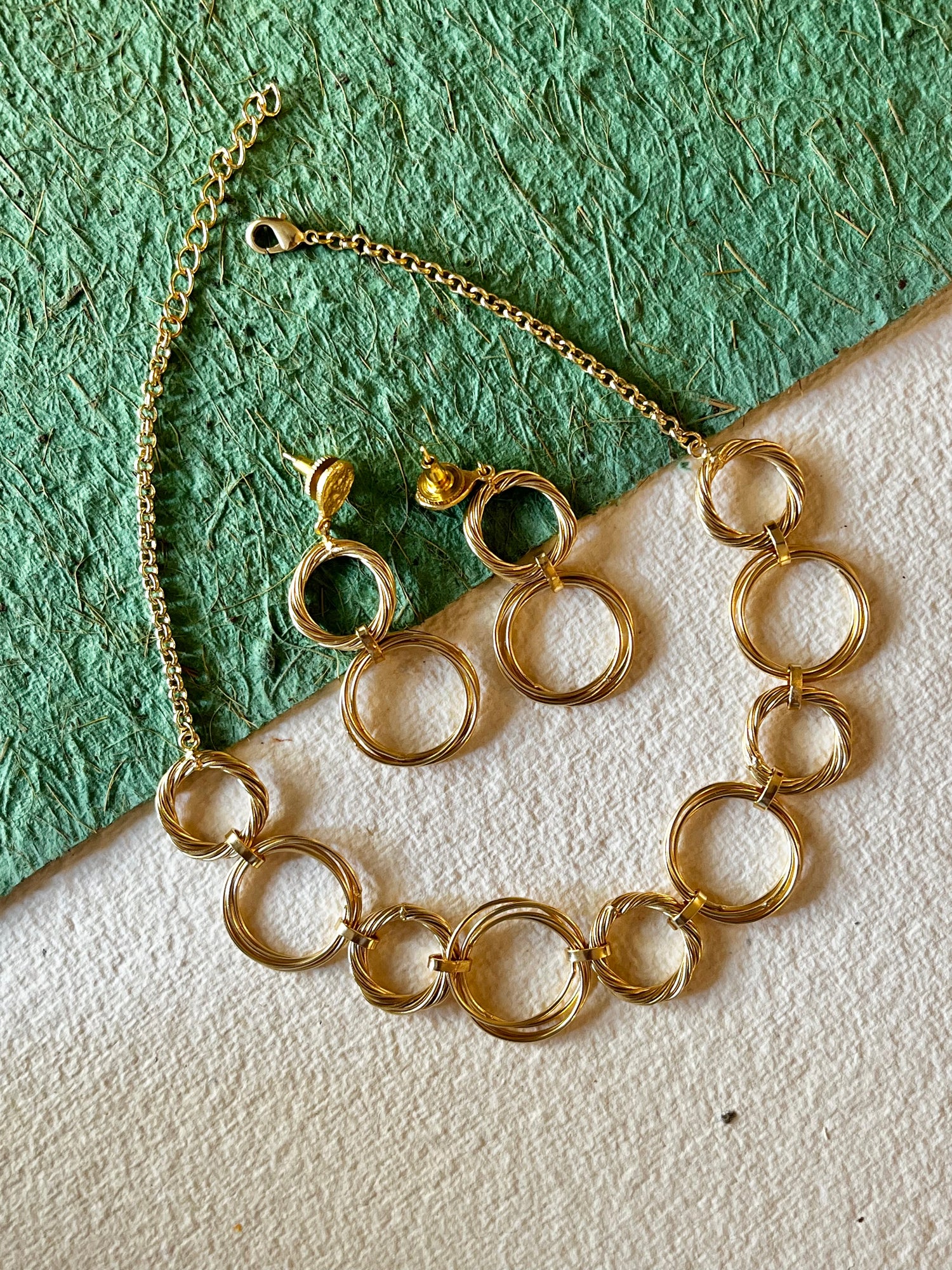 Lightweight Ring Necklace Set
