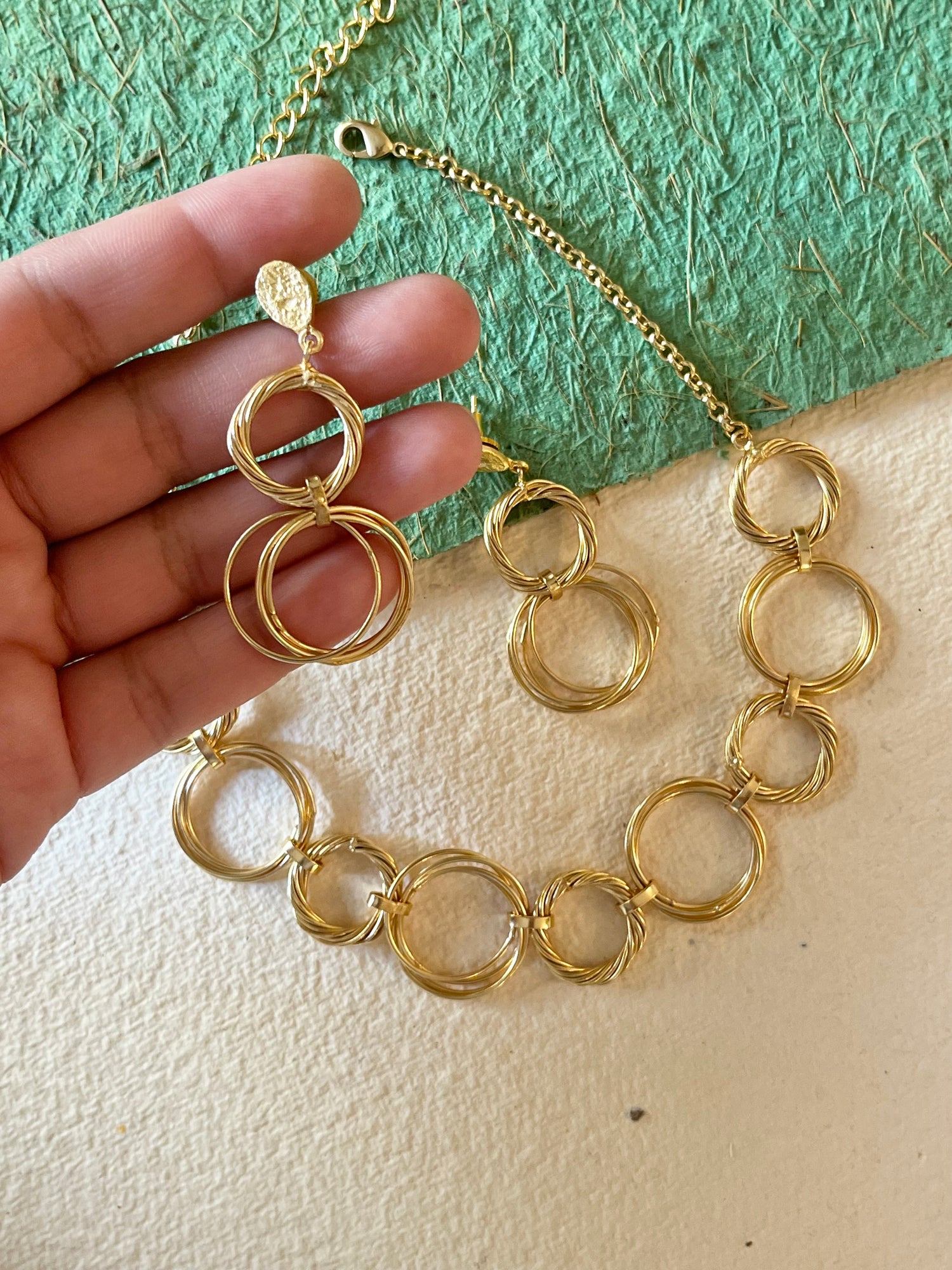 Lightweight Ring Necklace Set