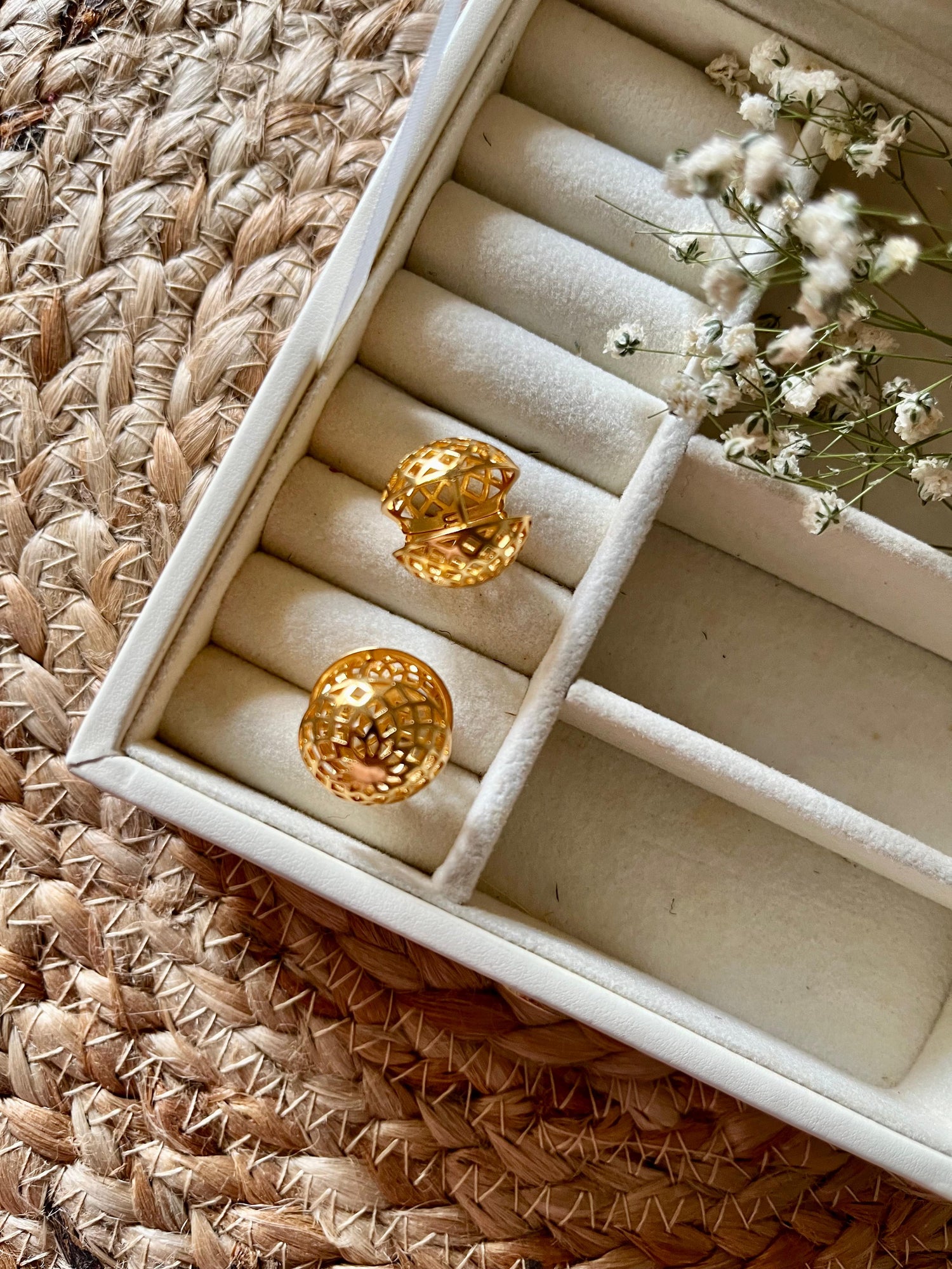 Lightweight Mesh Ball Hoops