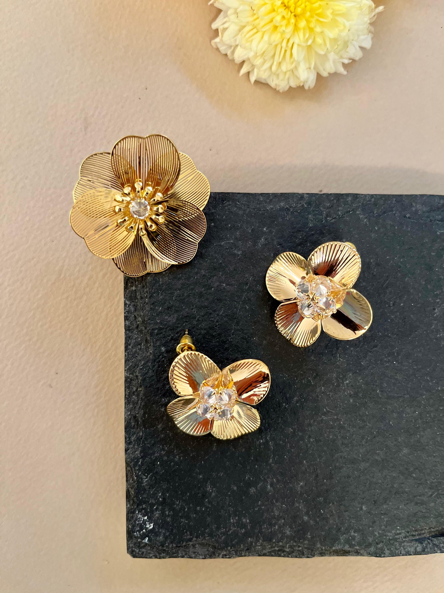 Set - Striped Floral Studs with Ring