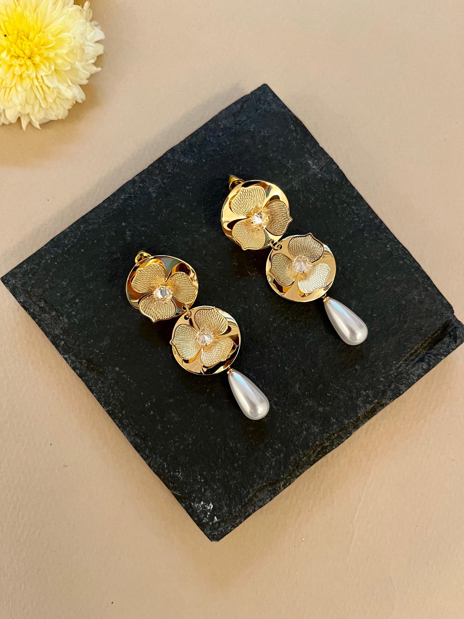 Lightweight Double Layer Long Earrings