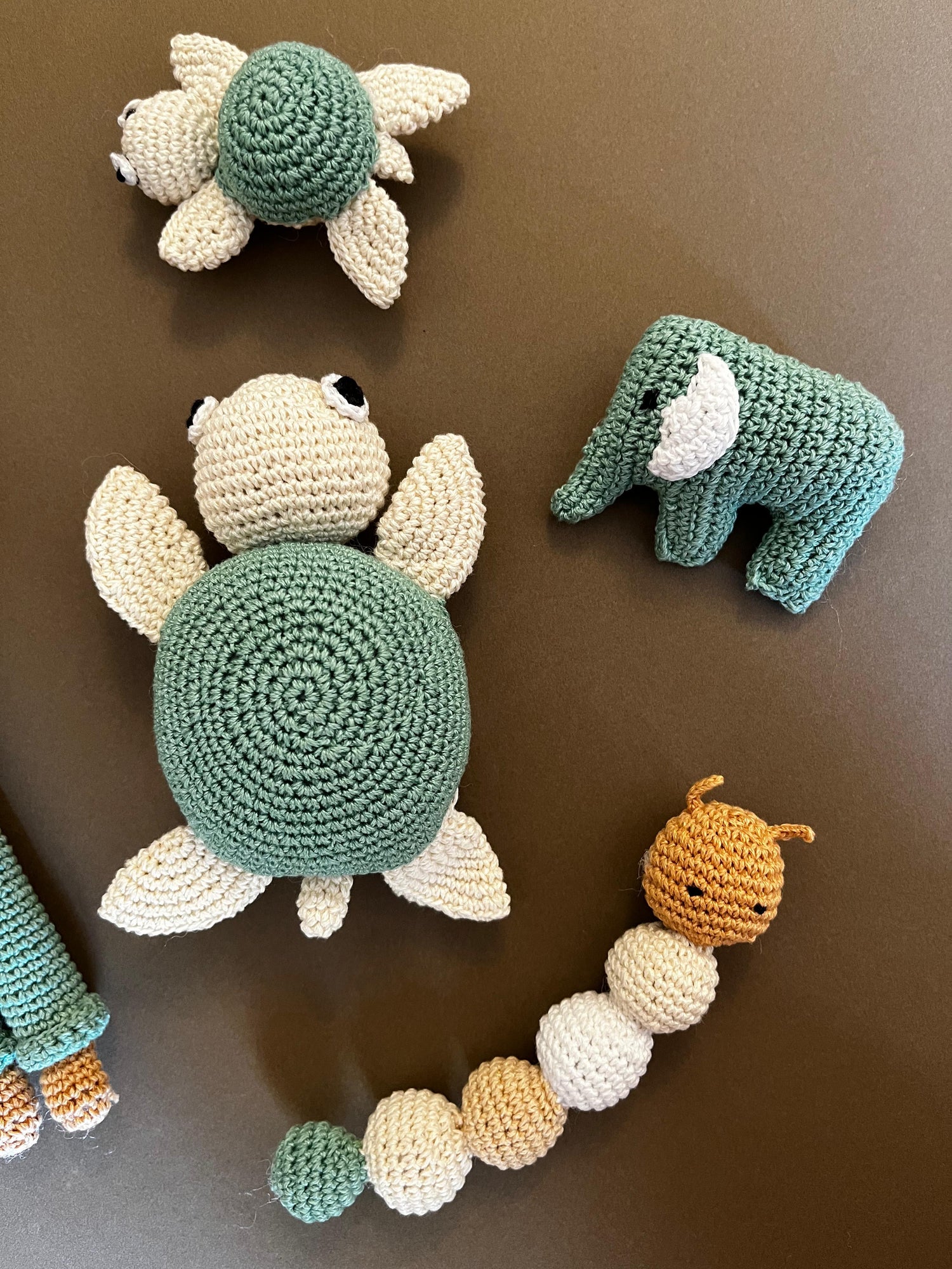 5 pc Green and White Gift Set (Pre-book)