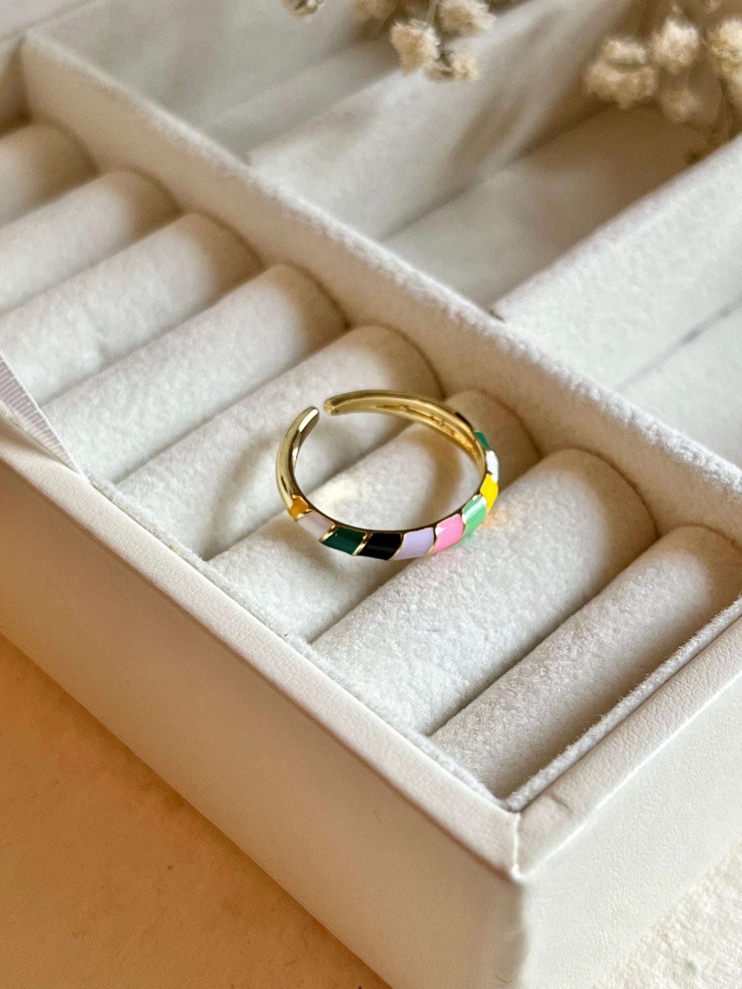 Multicolor Thin ring