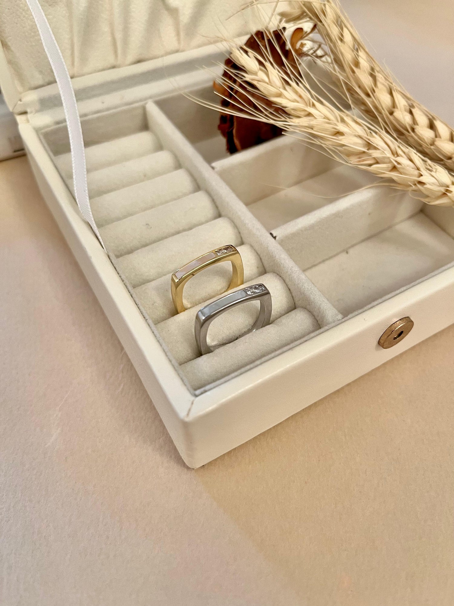 Mother of Peal Thin Square Ring