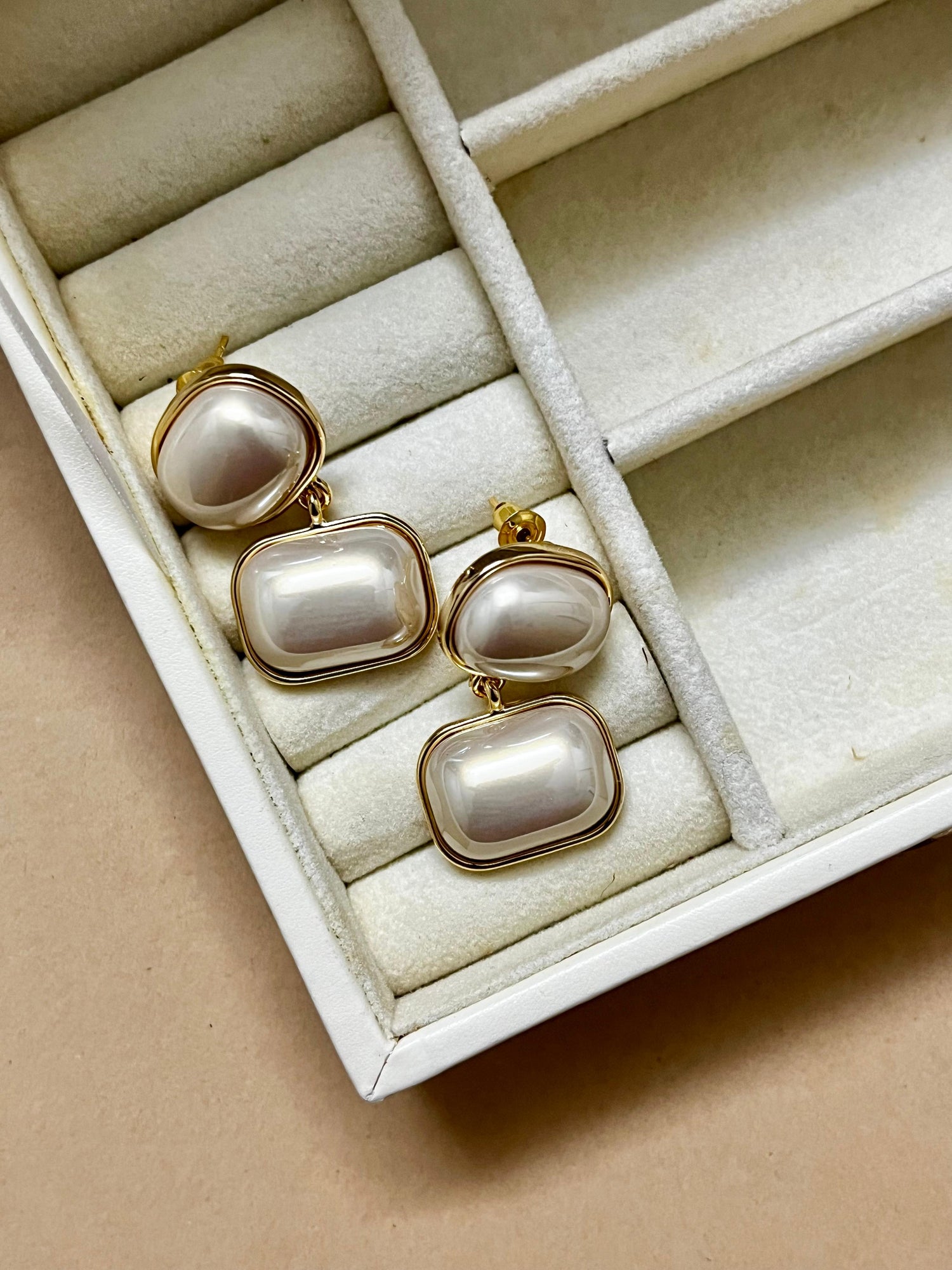 Double Layer Pearl Earrings - Champagne