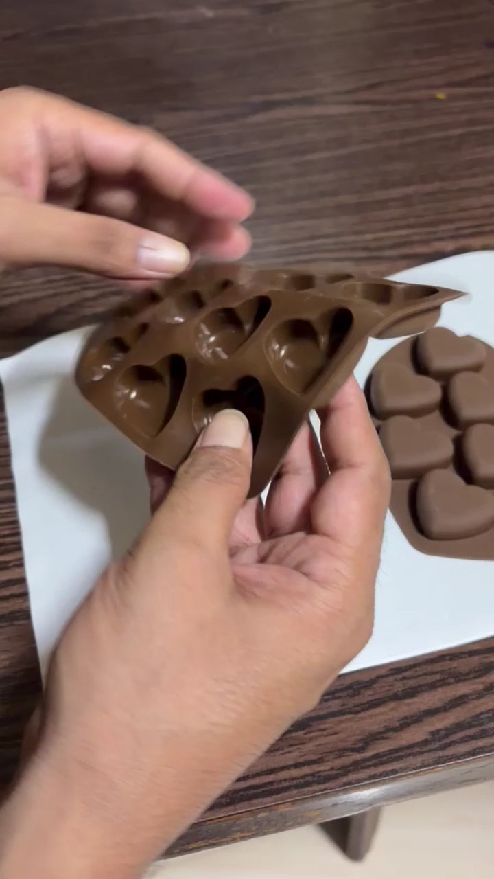 Hearth Shape mould Video.mp4