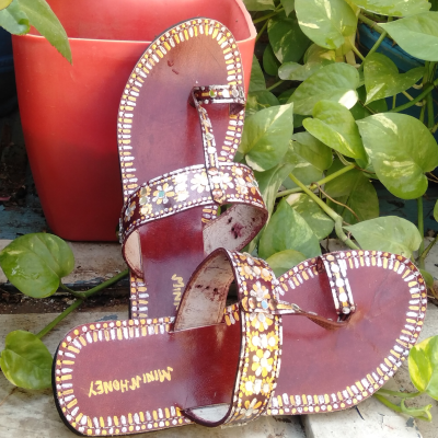 Hand crafted Kolhapuri footwear 9
