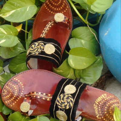 Handcrafted Kolhapuri footwear 27