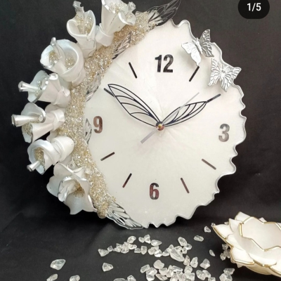 Resin wall clock 3