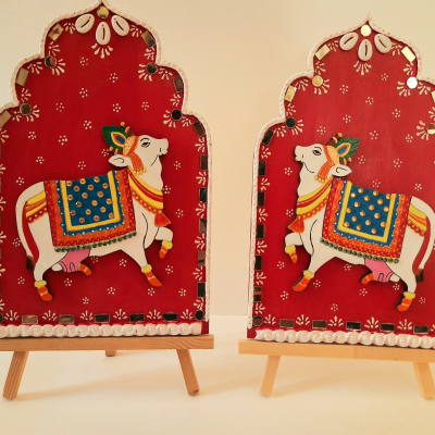 Pichwai cow painting on jharokha cutout