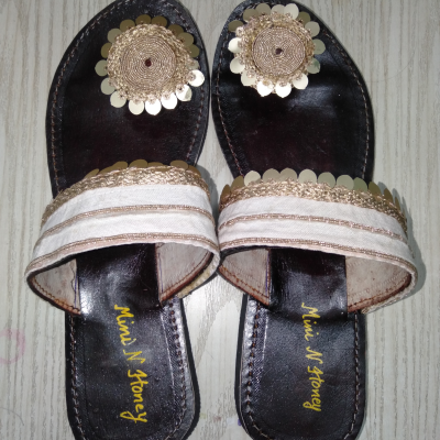 Handcrafted Kolhapuri footwear 33