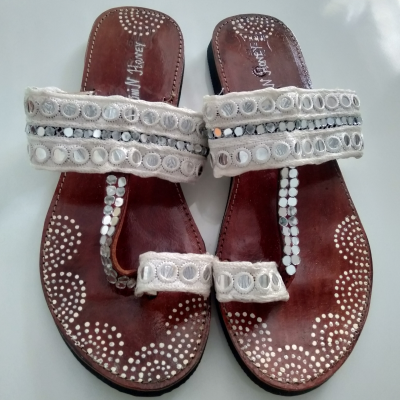 Handcrafted Kolhapuri footwear 35