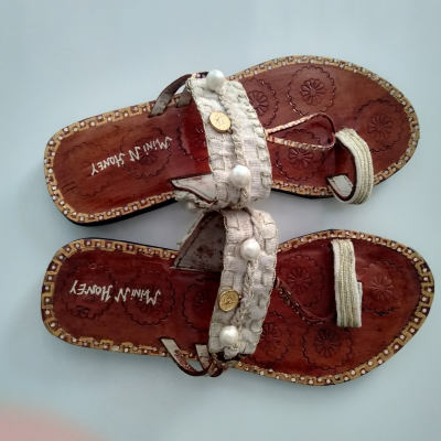 Handcrafted Kolhapuri footwear 37
