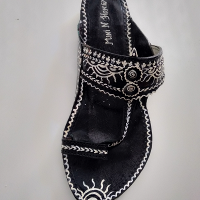 Handcrafted Kolhapuri footwear 38