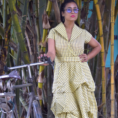 OYSTER BAY – Wrapped and ruched Tartan Dress , V Neck & Short Sleeves.