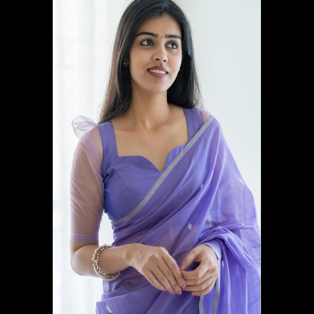 Kanaklata Linen Silk Elegant Jacquard Woven Saree with Blouse Piece